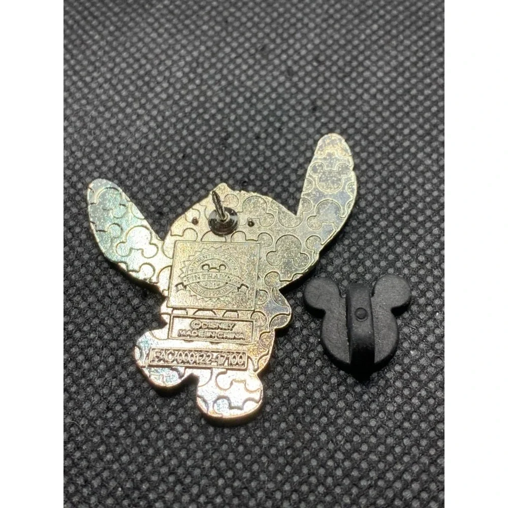 2014 Stitch Cutie Disney pin Laughing trading AUTHENTIC